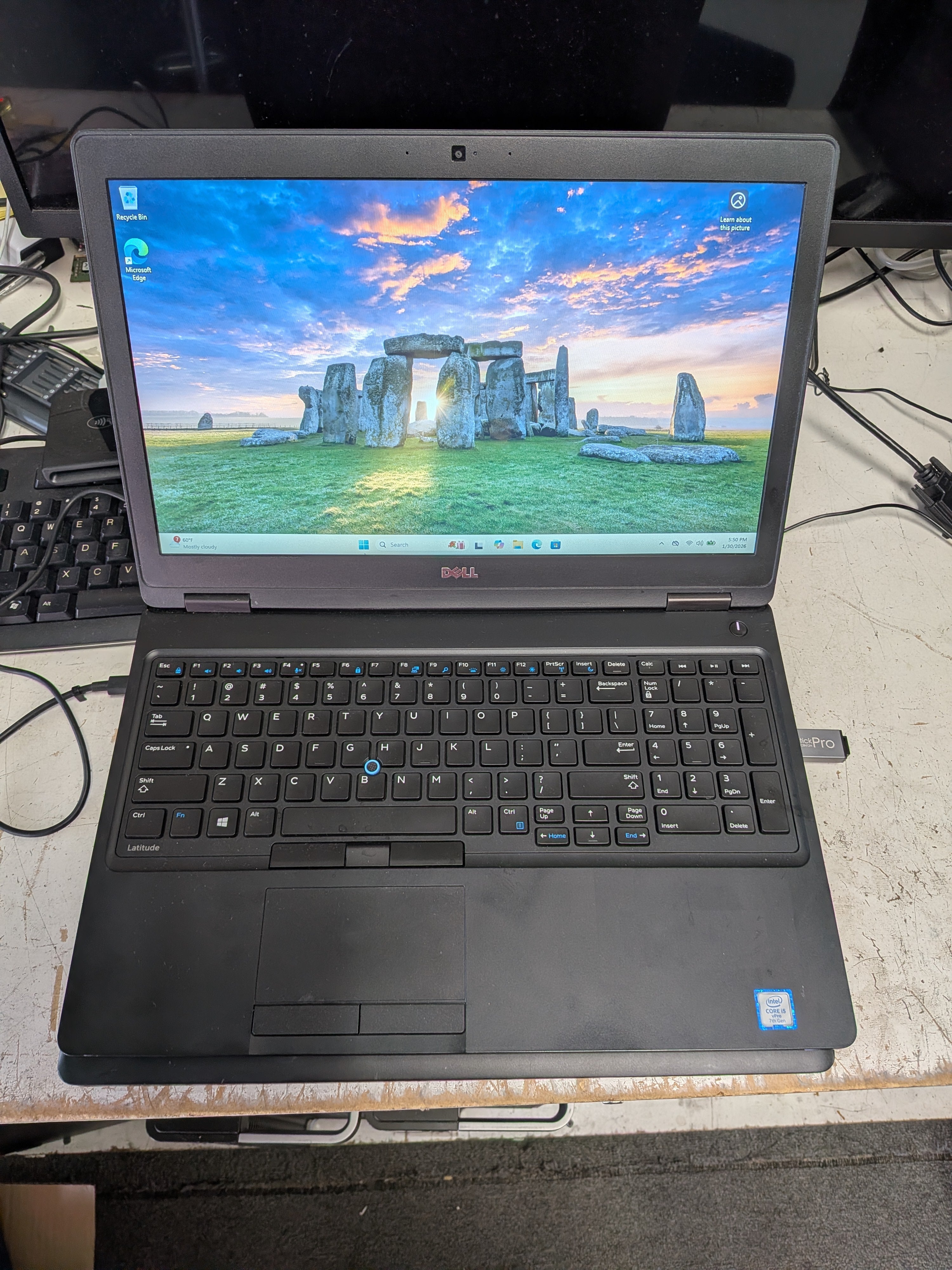 Dell latitude laptop windows 11 64 bit
